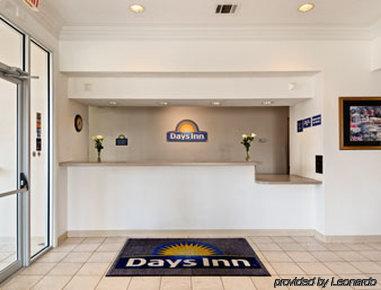 Days Inn By Wyndham Эннис Интерьер фото